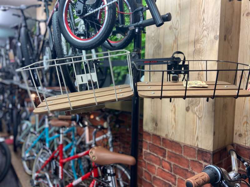 シティサイクル ダークグリーン 前バスケット付き 楽天市場】クロスバイク（カラーグリーン）（シティサイクル