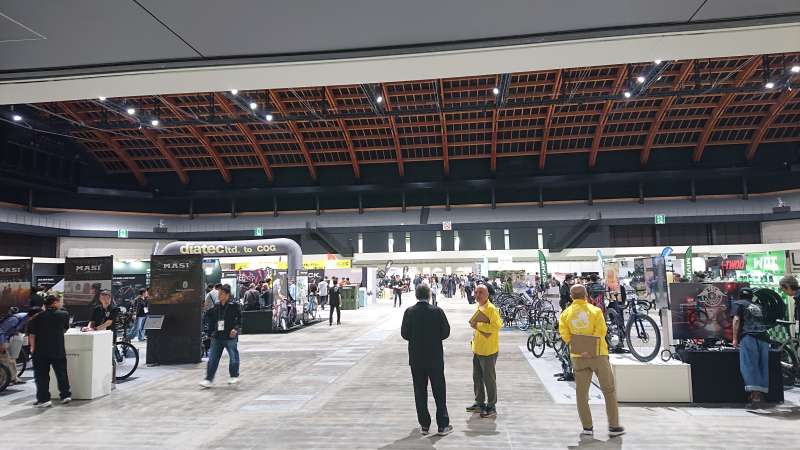 SAPIO 2009年11月25日 adidas Originals 2009 Spring Collection ZX 500 / ZX 700