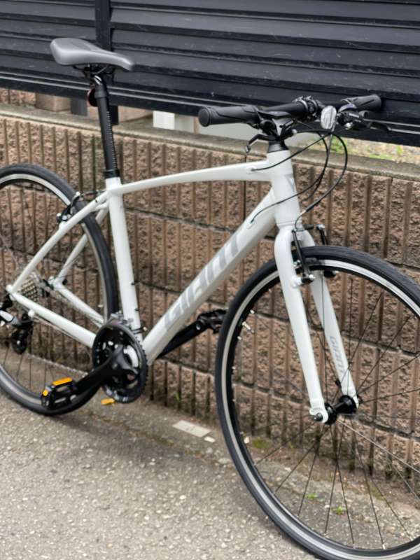 クロスバイク GIANT ESCAPE ホワイト⚫️ GIANT ( ジャイアント ) クロスバイク LIV ESCAPE RX W ( リブ