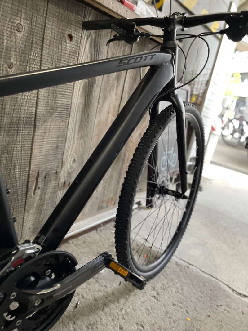 下町育ちさん専用 人気のビゴーレ。 ホワイト クロスバイク 赤色ペダル付き 4570012874983_01.jpg