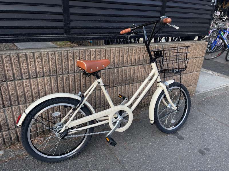 ブリヂストン ベガス　クリームアイボリー ブリヂストンのミニベロベガスのアイボリーが入荷しました。