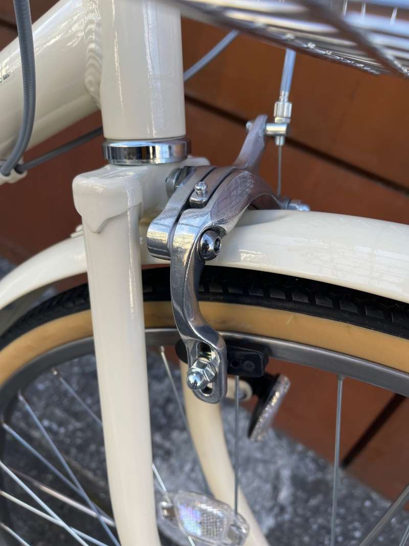 美品　BRIDGESTONE ホワイト ロードバイク セオサイクル