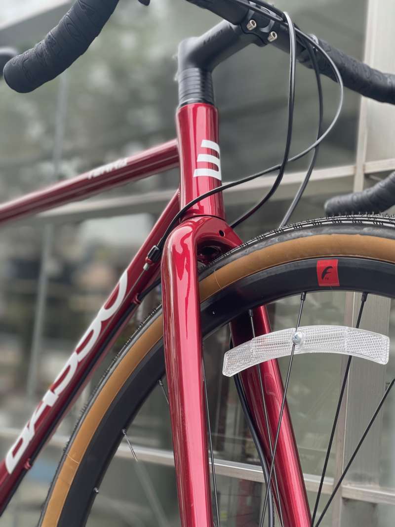下町育ちさん専用 人気のビゴーレ。 ホワイト クロスバイク 赤色ペダル付き BICYCLE/店頭展示在庫品｜Cycle Flower/サイクルフラワー - IN