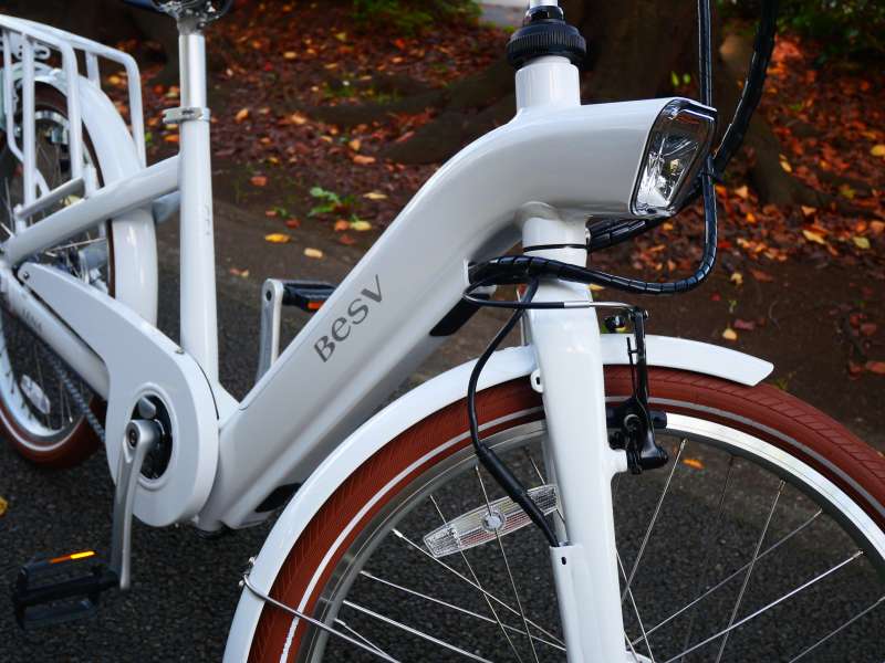 ベスビー BESV LENAリーナ リチウム 24インチ 3段 LED 電動 CF1 LENA-おしゃれな女性におすすめなe-Bike | BESV JAPAN