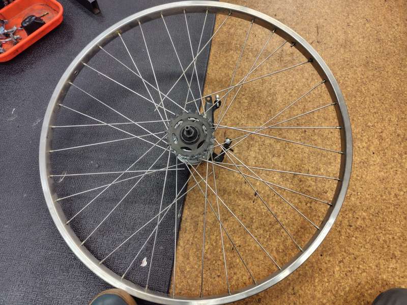 E-BIKE 折りたたみファットタイヤ　ジャンク(後輪のスポーク折れ) E-BIKE 折りたたみファットタイヤ ジャンク(後輪のスポーク折れ