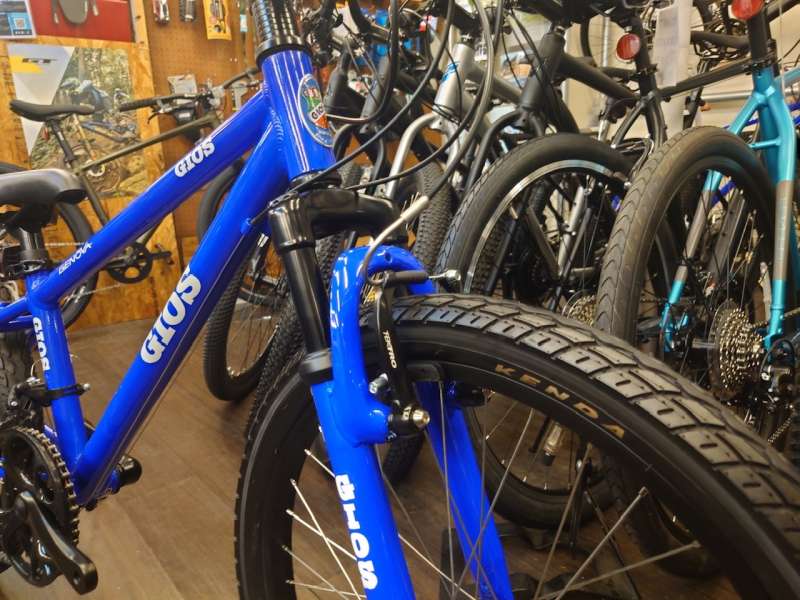 gios genova 24 ジオス　ブルー　クロスバイク　MTB 自転車 GIOS GENOVA 24（4colors）2026 ジオス ジェノア 24 子供用自転車 24
