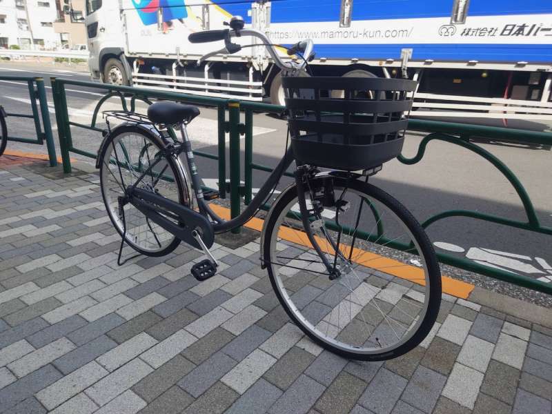 【世田谷区直接引渡希望】ブリヂストン　レベナ　ホワイト　18インチ 世田谷区直接引渡希望】ブリヂストン レベナ ホワイト 18インチ