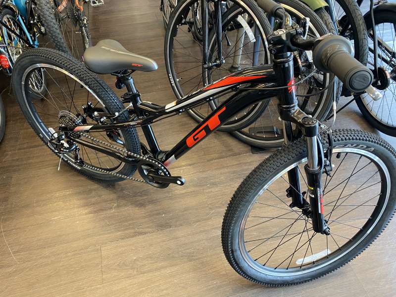 ライス先輩　24インチ 身長127-160cm 定価5.5万円 子供用自転車 24インチ 身長127-160cm 定価5.5万円