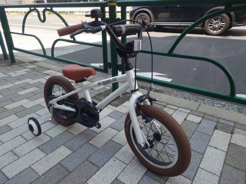 新品未開封　エビ中　自転車 a.n.design-works 送料無料ヤクシン完全組立 自転車 27インチ