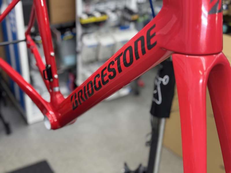 レッド アルミニウム自転車フレーム 8630 BLOG 軽量＆高剛性 レーシングな走りが魅力のニッケルクロモリ