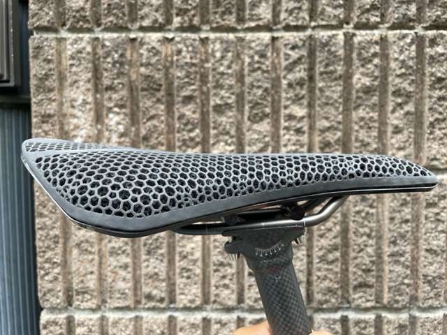 Fizik フィジーク VENTO ARGO R1 ADAPTIVE サドル 3D-Printed bike saddle - Vento Argo R1 Adaptive - fizik – Fizik