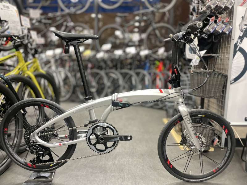 在庫処分！新車　札幌引取場所　自転車　クルムロフ　小キズあり 在庫処分！新車 札幌引取場所 自転車 クルムロフ 小キズあり